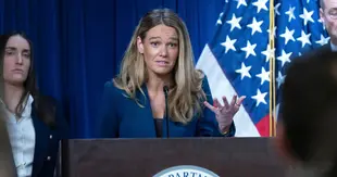 Renuncia la portavoz del Departamento de Seguridad Nacional Tricia McLaughlin