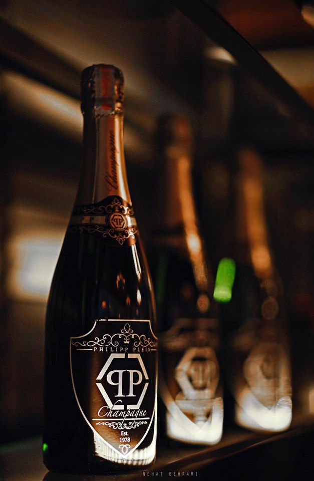 Thumbnail: PHILIPP PLEIN - CHAMPAGNE