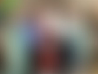 Catanduva-SP:
COLABORADORES SE CONFRATERNIZAM COM PAPAI NOEL QUE LEVOU PRESENTES AOS PACIENTES DO HO