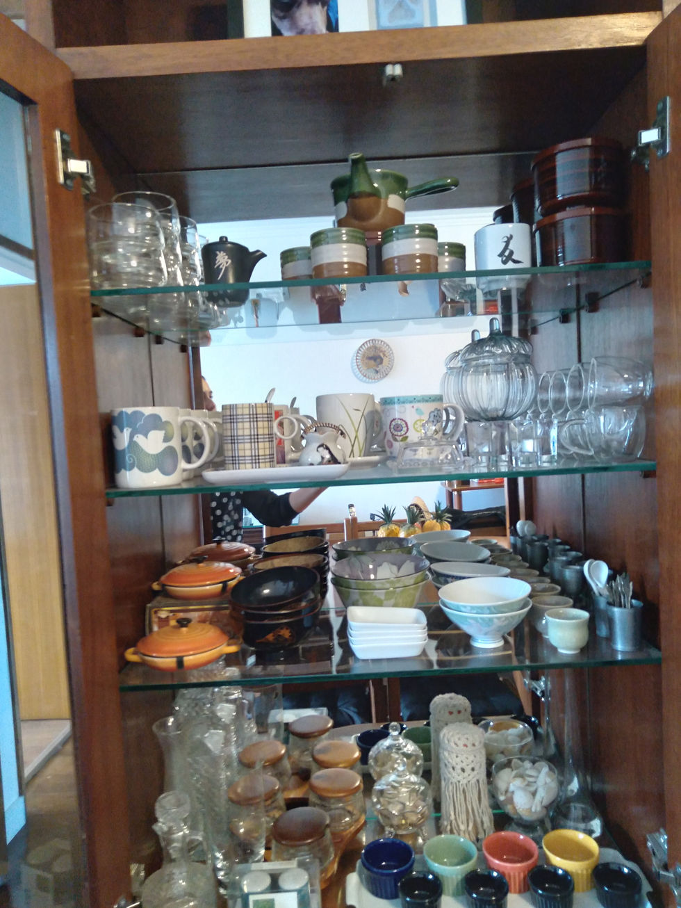 Cristaleira: Utensílios para sobremesa e chá. 