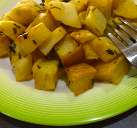 Batata harra "spicy potatoes"