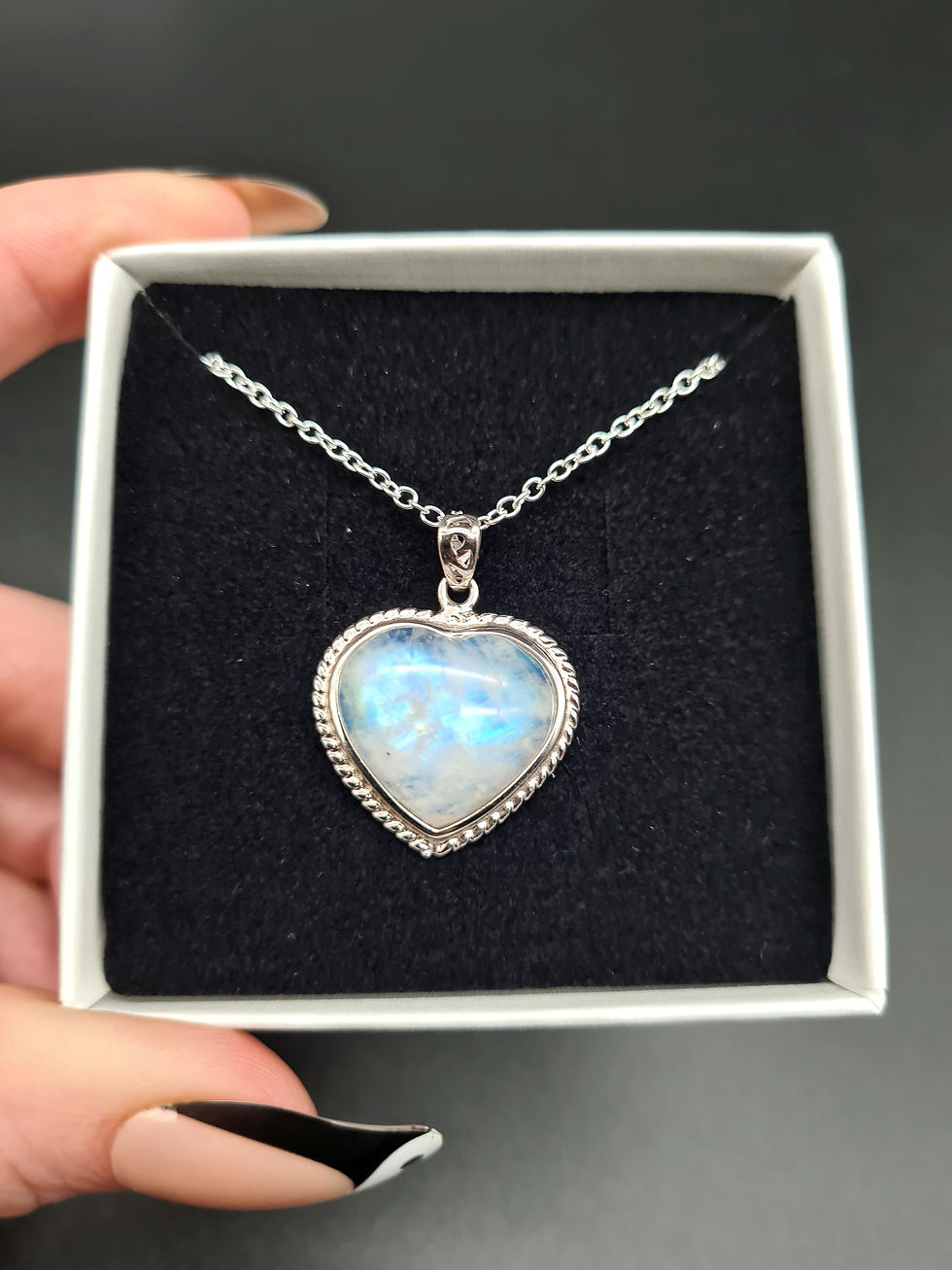 Thumbnail: Chunky Moonstone pendant || 2