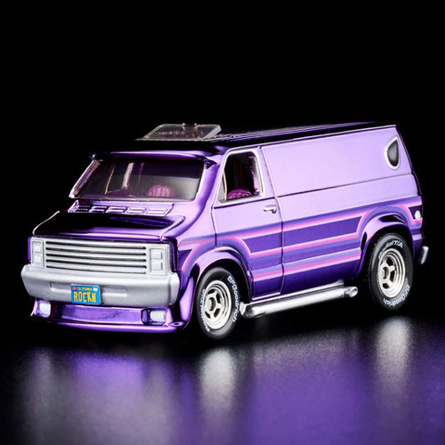 Hot Wheels RLC Exclusive '70s Dodge Tradesman Van | Diecast Max