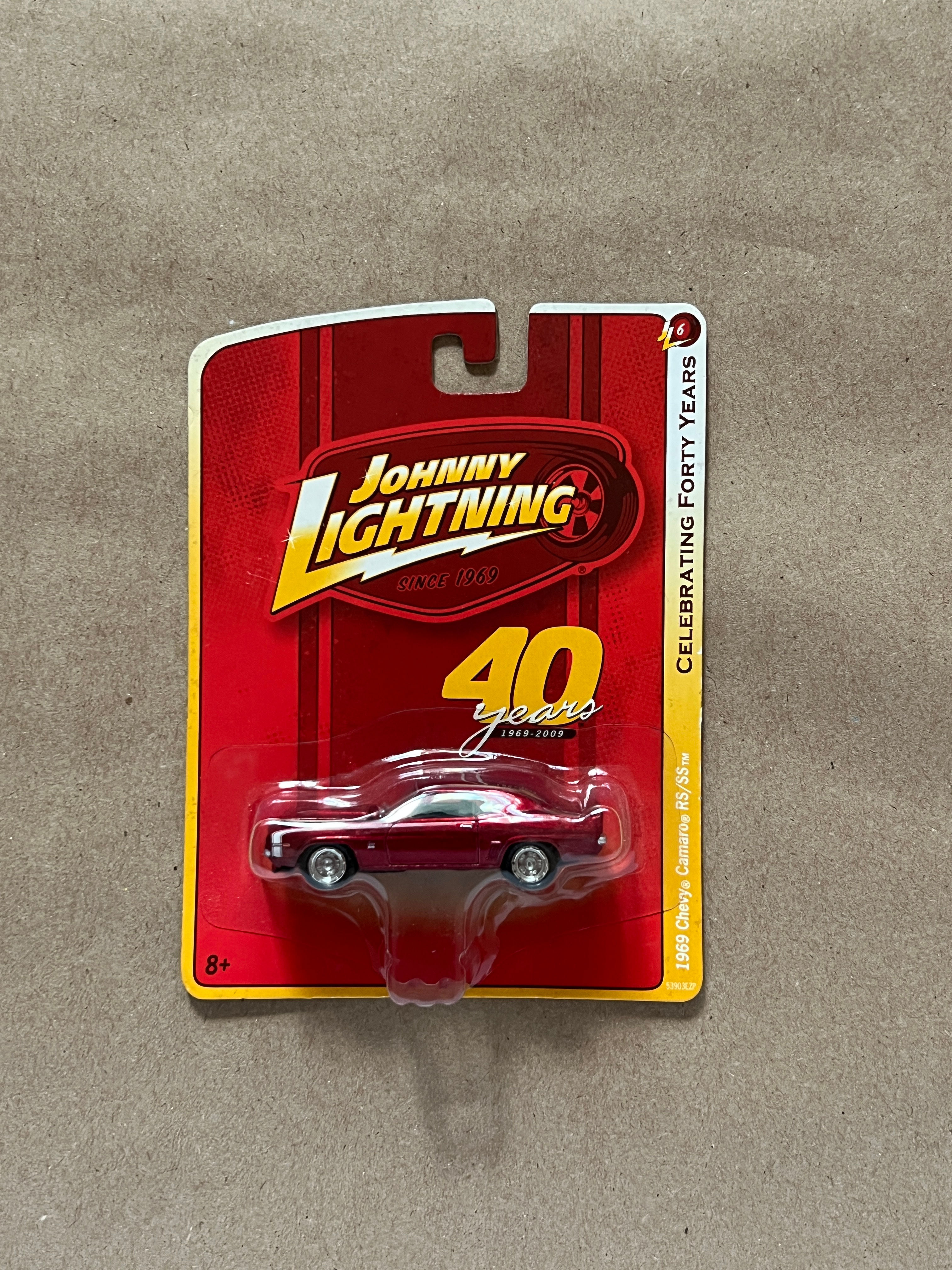 Johnny Lightning 40 Years era (2009) 1969 Chevy Camaro RS/SS