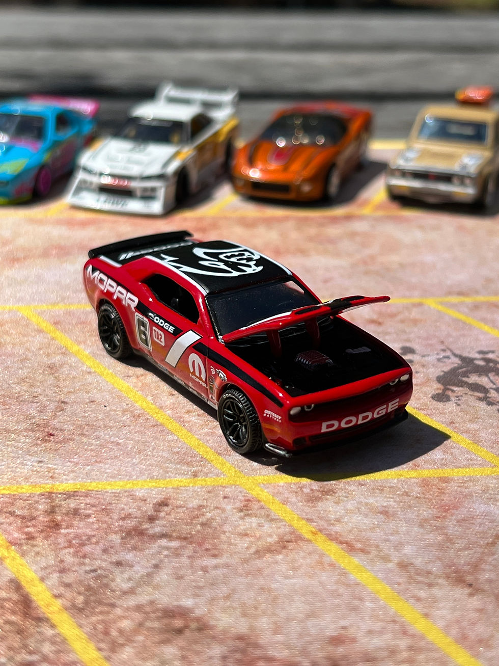 Miniatura: Auto World 2019 Dodge Challenger SRT Hellcat Mopar. Loose