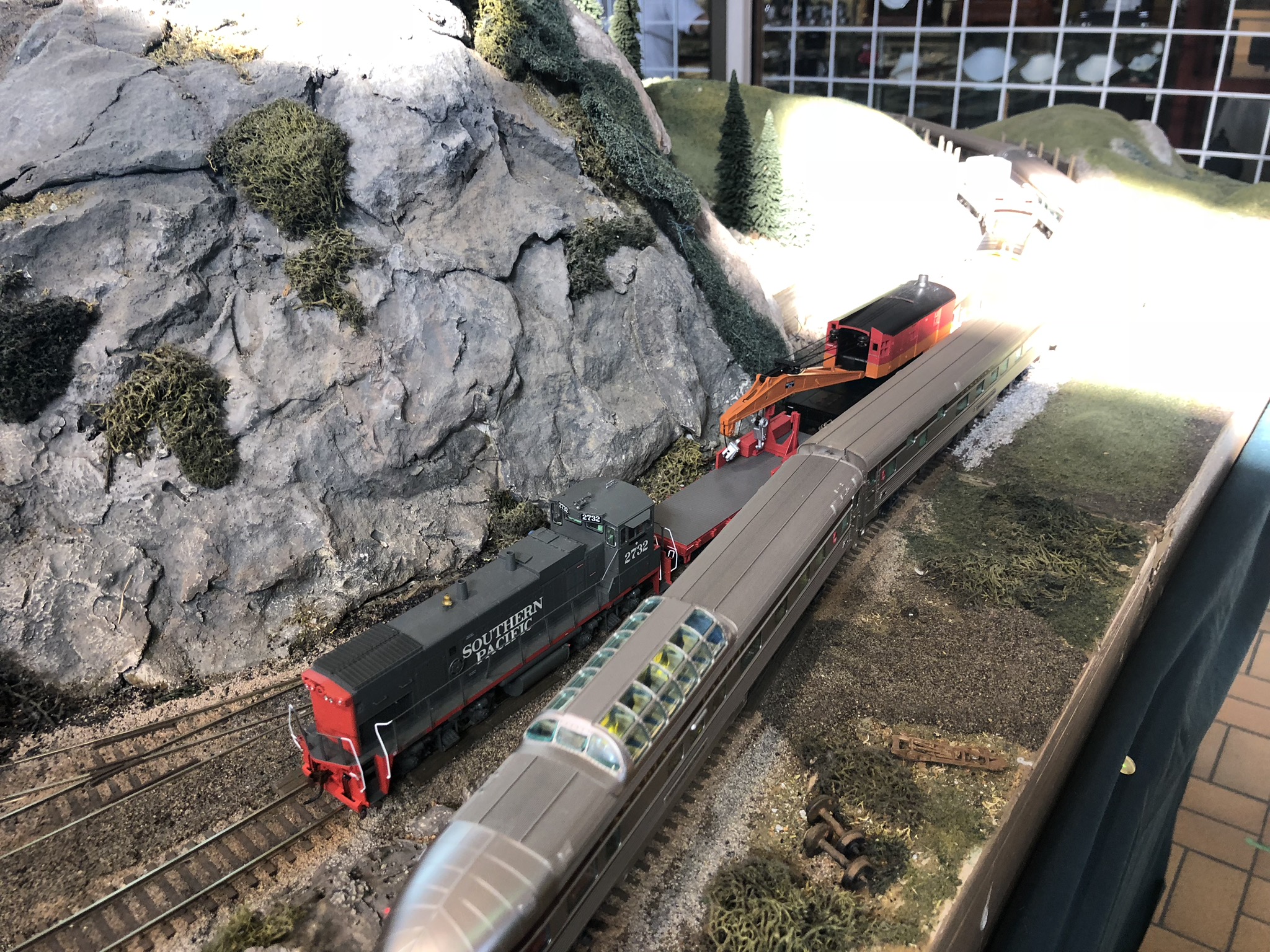 ho model trains near me