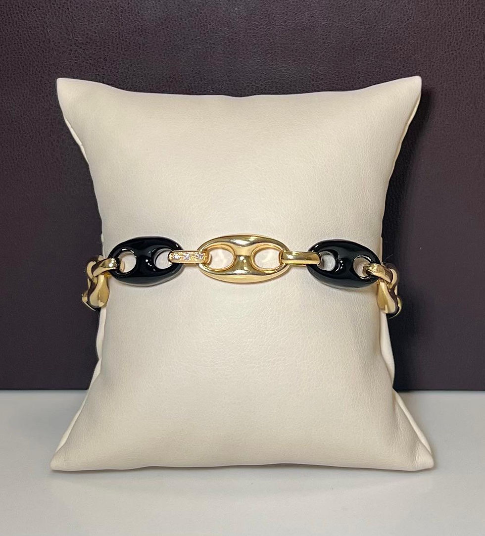 Thumbnail: 18K Yellow Gold Enamel & Natural Diamond Bracelet
