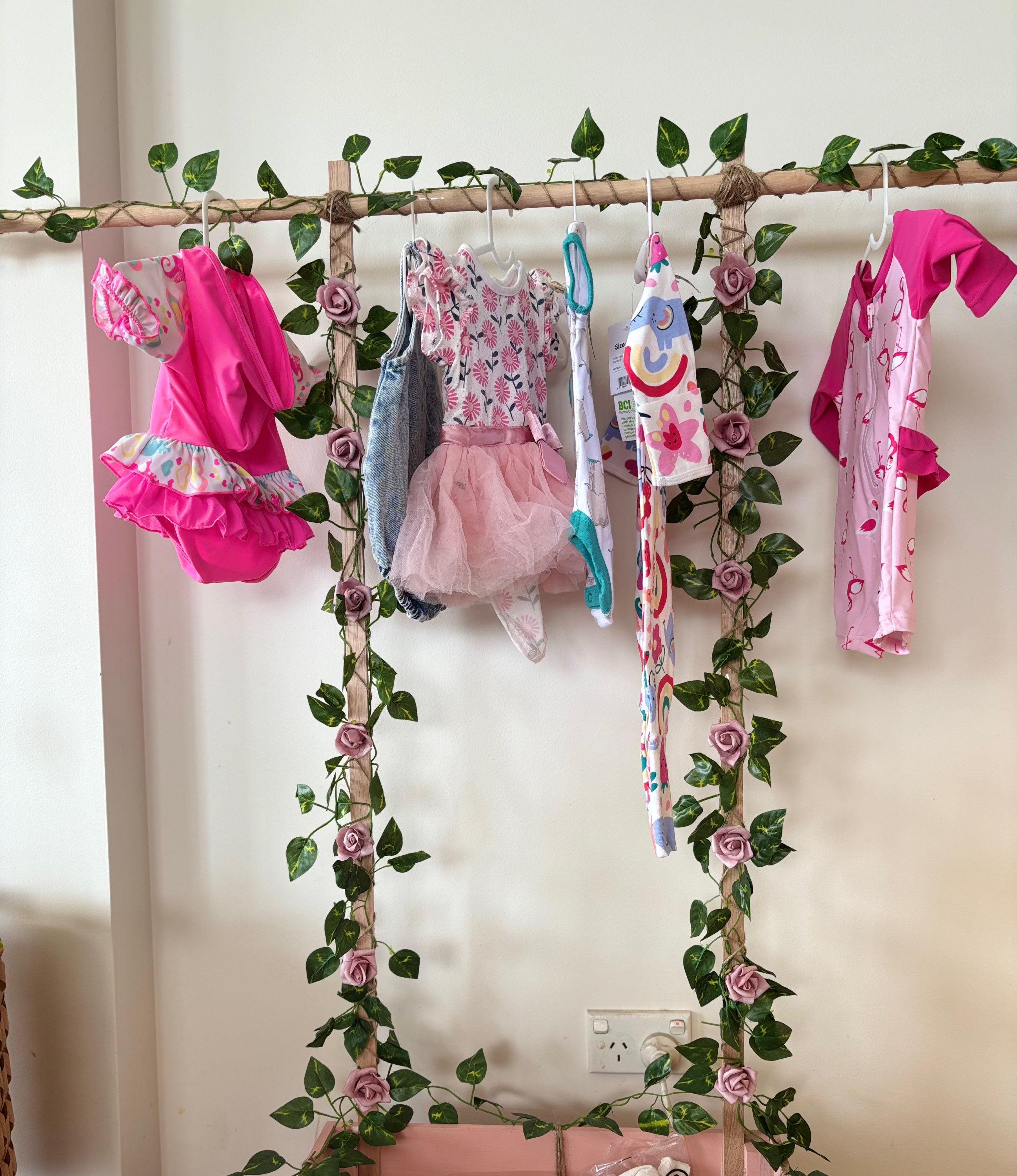 Baby shower gift / clothes hanger 