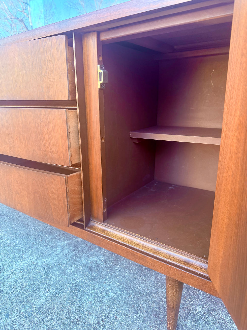 Thumbnail: Mid Century Modern Bassett Tempo 2-Piece Hutch