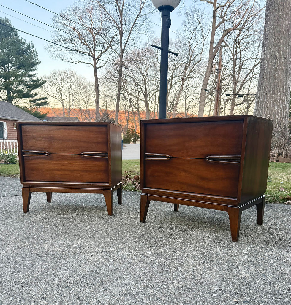 Thumbnail: “Finesse” by Unagusta Mid Century Modern Nightstands