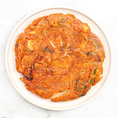Seafood Kimchi Green Onion Pancake [해물김치파전]