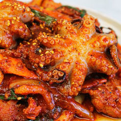 Spicy Webfoot Octopus and Pork Stir-Fry [쭈삼 불고기]