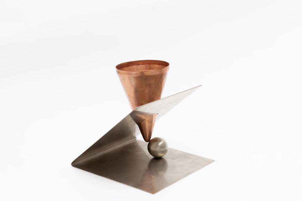 Thumbnail: Ici le verre est en cuivre, mais peut etre en or rose 14k