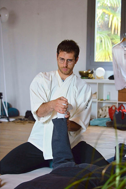 Shiatsu, travail de la jambe