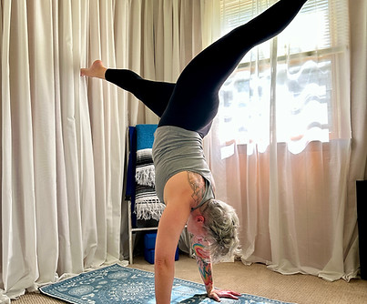 handstand.jpg