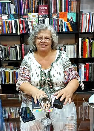 Entrevista más 7 poemas de Marisol Moreno del Canto