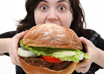 Fome emocional: como superar um dos maiores vilões da dieta alimentar