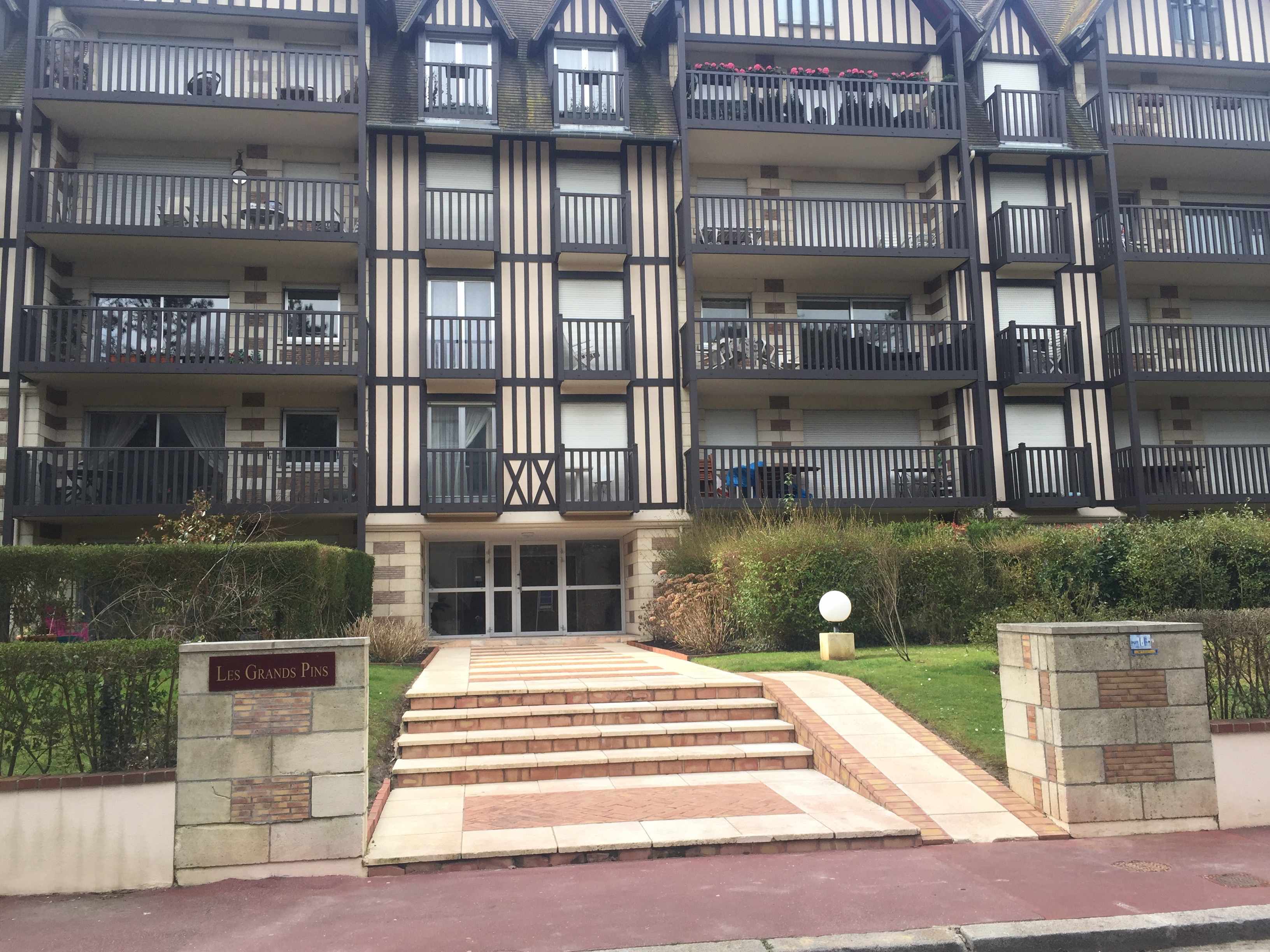 Vente Appartement Vue Mer A Deauville Pierre Flore Immobilier