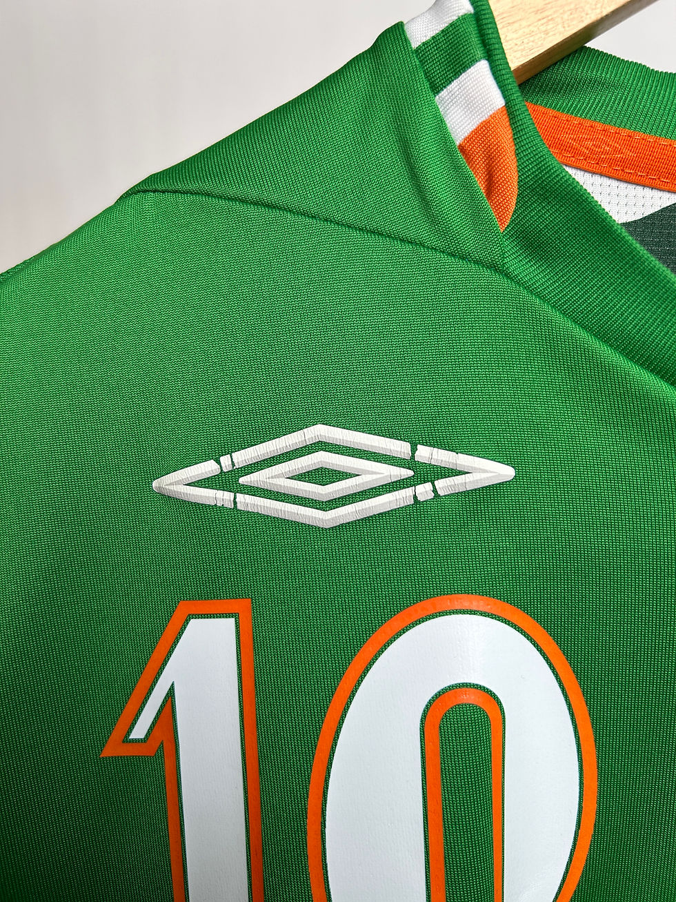 Thumbnail: Umbro Ireland 2006 Home Jersey - Keane #10 - XL - USED: Good