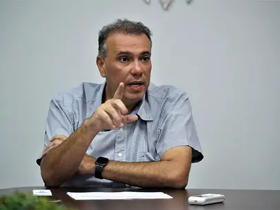 Leonardo Menezes pede licença e Carlos Veículos assumirá prefeitura de Goianésia por quatro dias