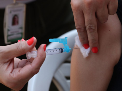 Lei define regras para vacinação em estabelecimentos privados