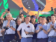Caiado e Daniel consolidam apoio a Flávio Bolsonaro em ato em Goiânia