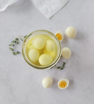 Hoekkraaltjie_Pickled Quail Eggs