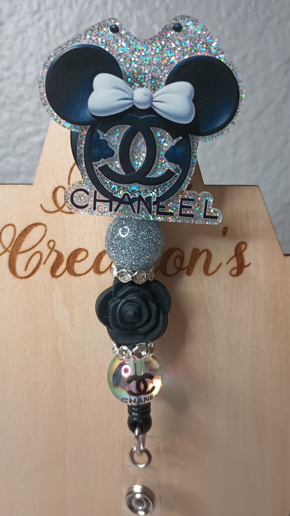 Thumbnail: Minnie mouse silver badge reel 