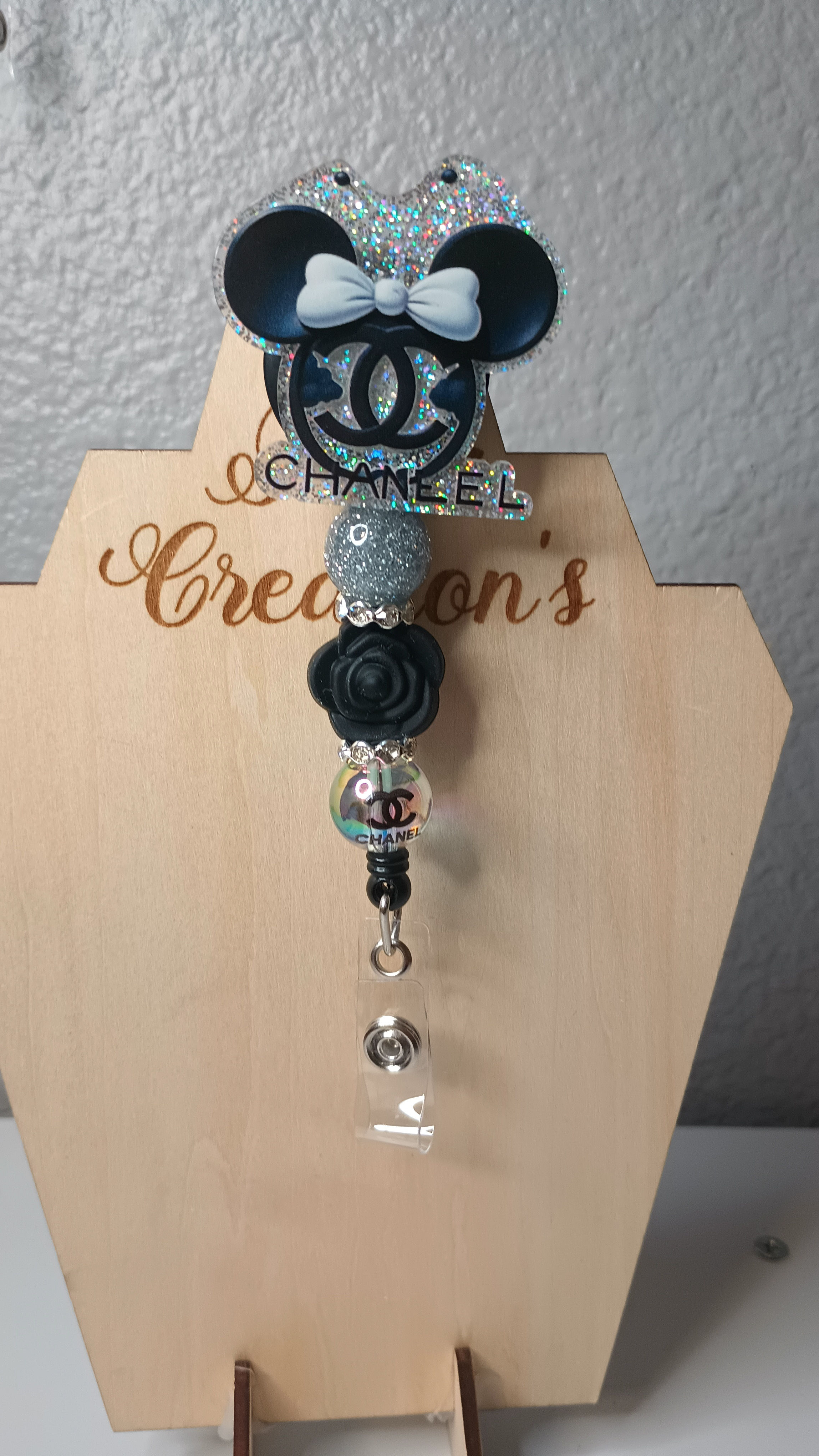 Minnie mouse silver badge reel 