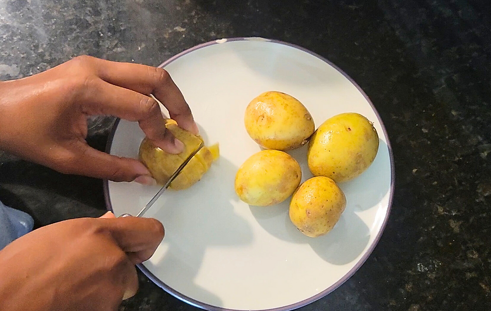 How to cook golden potatoes