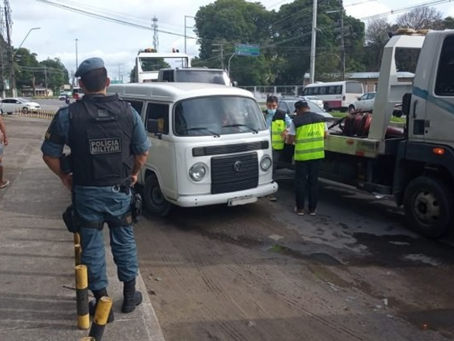 Veículos clandestinos são apreendidos durantes fiscalização em Manaus