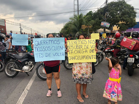 Protesto de moradores do Parque São Pedro fecha avenida Torquato Tapajós