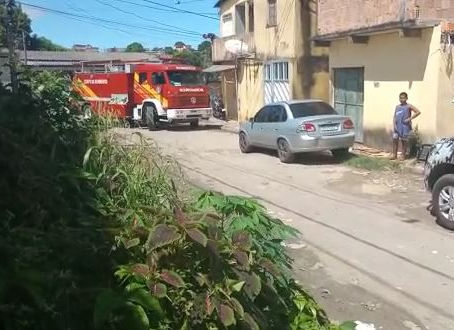 Dois corpos são encontrados em covas no Tancredo Neves