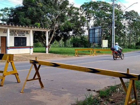 Criminosos armados assaltam caminhoneiros e levam carga na AM-010