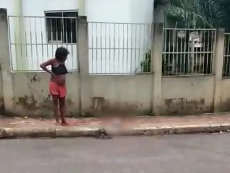 Mulher dá à luz em frente à maternidade e bebê cai na calçada; veja