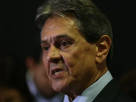 Roberto Jefferson passa a noite internado em hospital