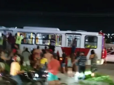 Vídeo: polícia prende criminosos após frustrar assalto na linha 600