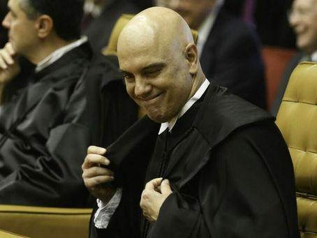 Moraes inclui Bolsonaro como investigado no inquérito das fake news