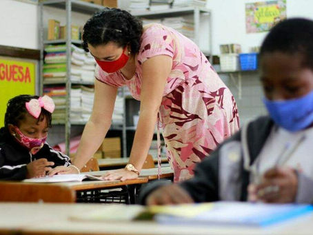 Pagamento do Fundeb: educadores da Semed receberão R$ 7,2 mil por cadeira em Manaus