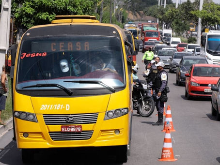 Micro-ônibus Alternativos são fiscalizados nessa quinta-feira em Manaus
