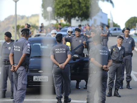 PM avisa que não obedece governador e segue Exército se houver ruptura