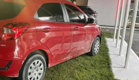 Policia apreende ¨suposto¨ veiculo usado em duplo homicídio