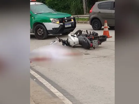Mulher morre em acidente de moto após voltar de festa em Manaus