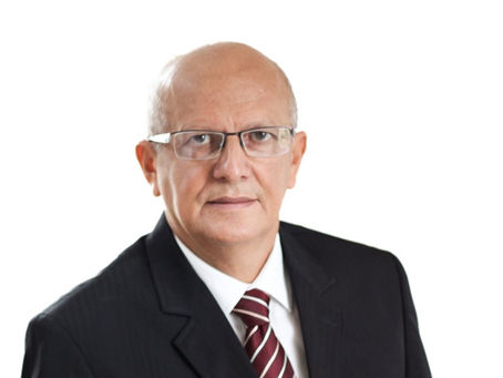 Augusto Bernardo Cecílio - Vacinação: descaso, desinformação e irresponsabilidade