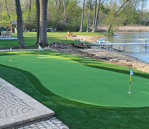 Backyard Putting Green installers in Michigan