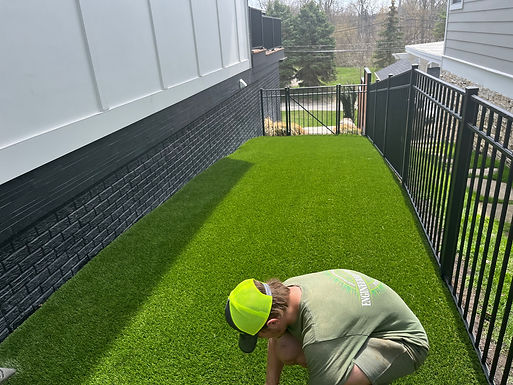 ET PET TURF Rochester Mi