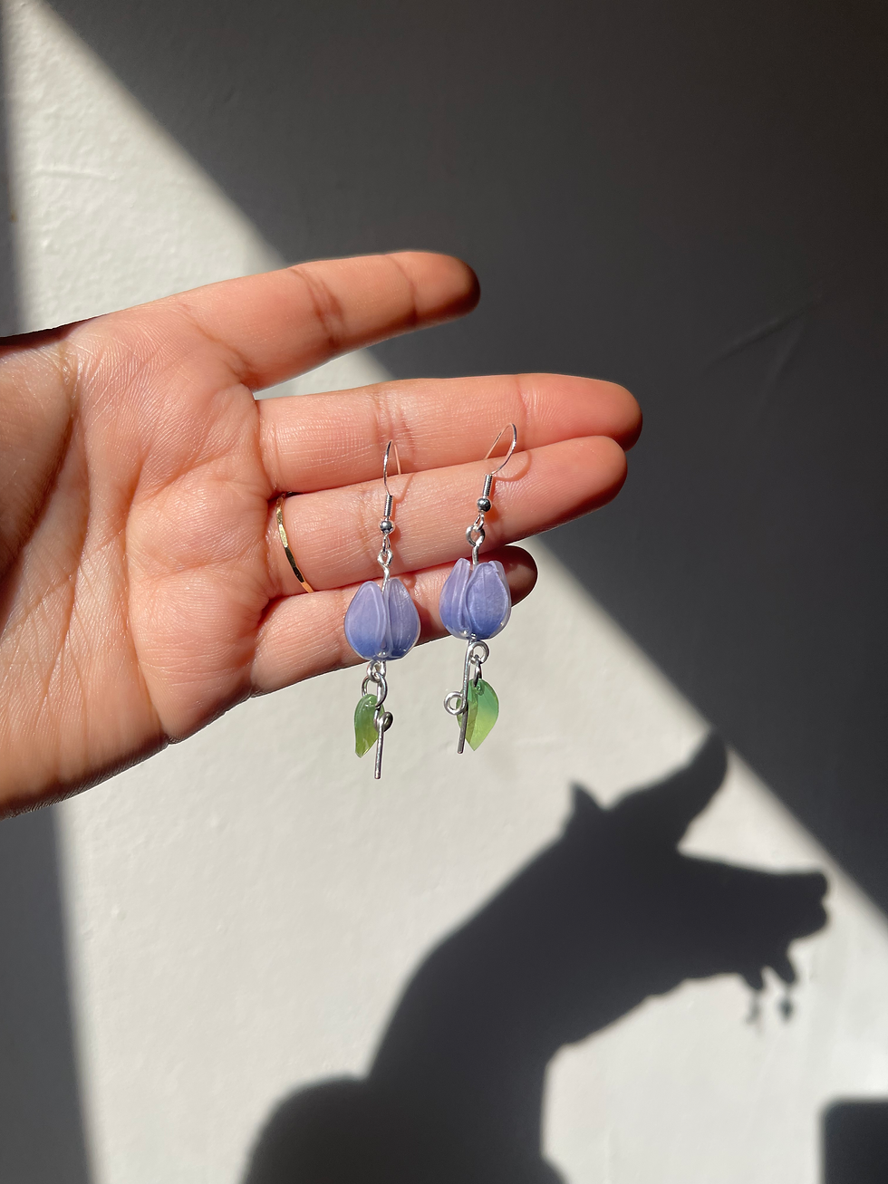 Fresh Cut Tulip Twist Earrings