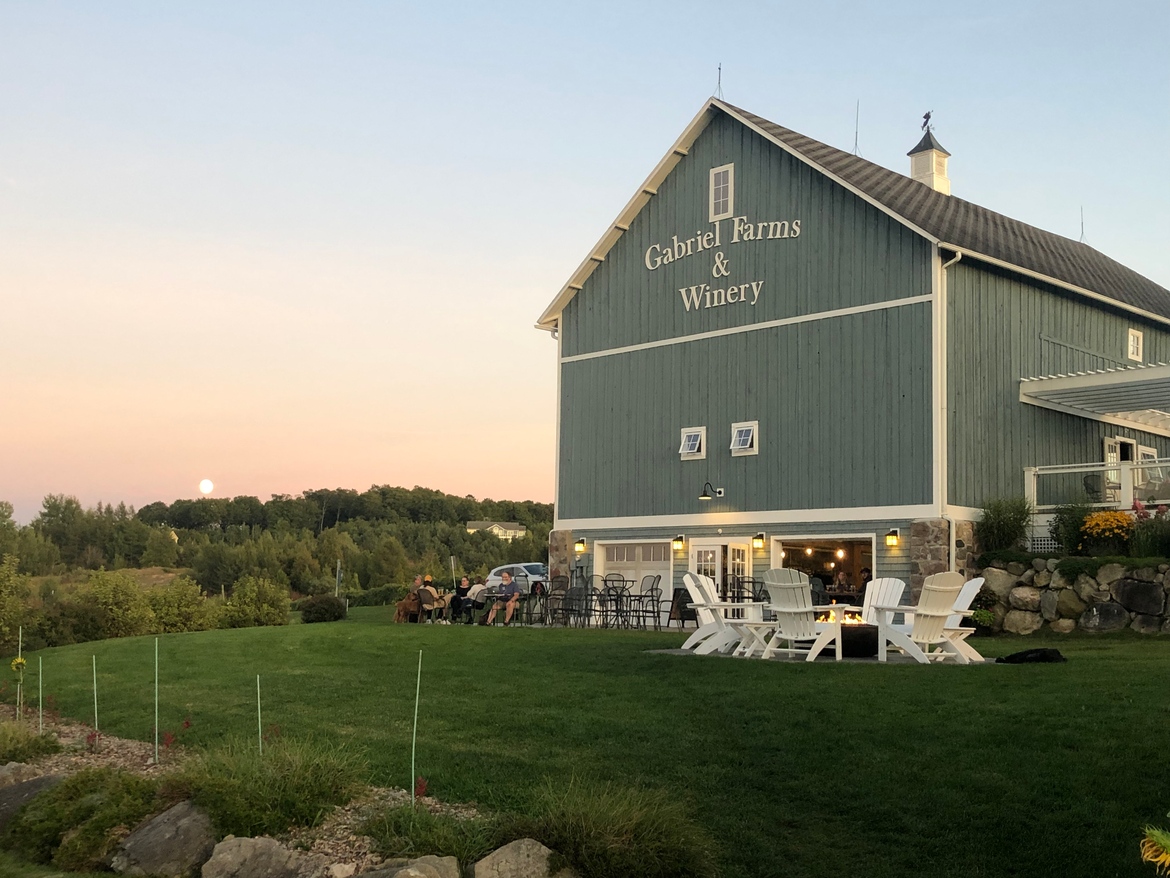 GABRIEL FARMS AND WINERY logo