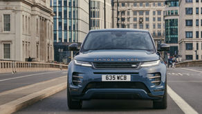 The 2026 Range Rover Sport is built different ona number of levels so I figure the people that love it are built differetn to. Here's my reasons; First. when it comes to driving, let me tell you something about Miami. The sun is relentless, the streets are always wet (even when it hasn’t rained) and the level of luxury here is, frankly, exhaustive. When it comes to luxury whips, you have to shout loud to be heard in South Florida. Its insane!