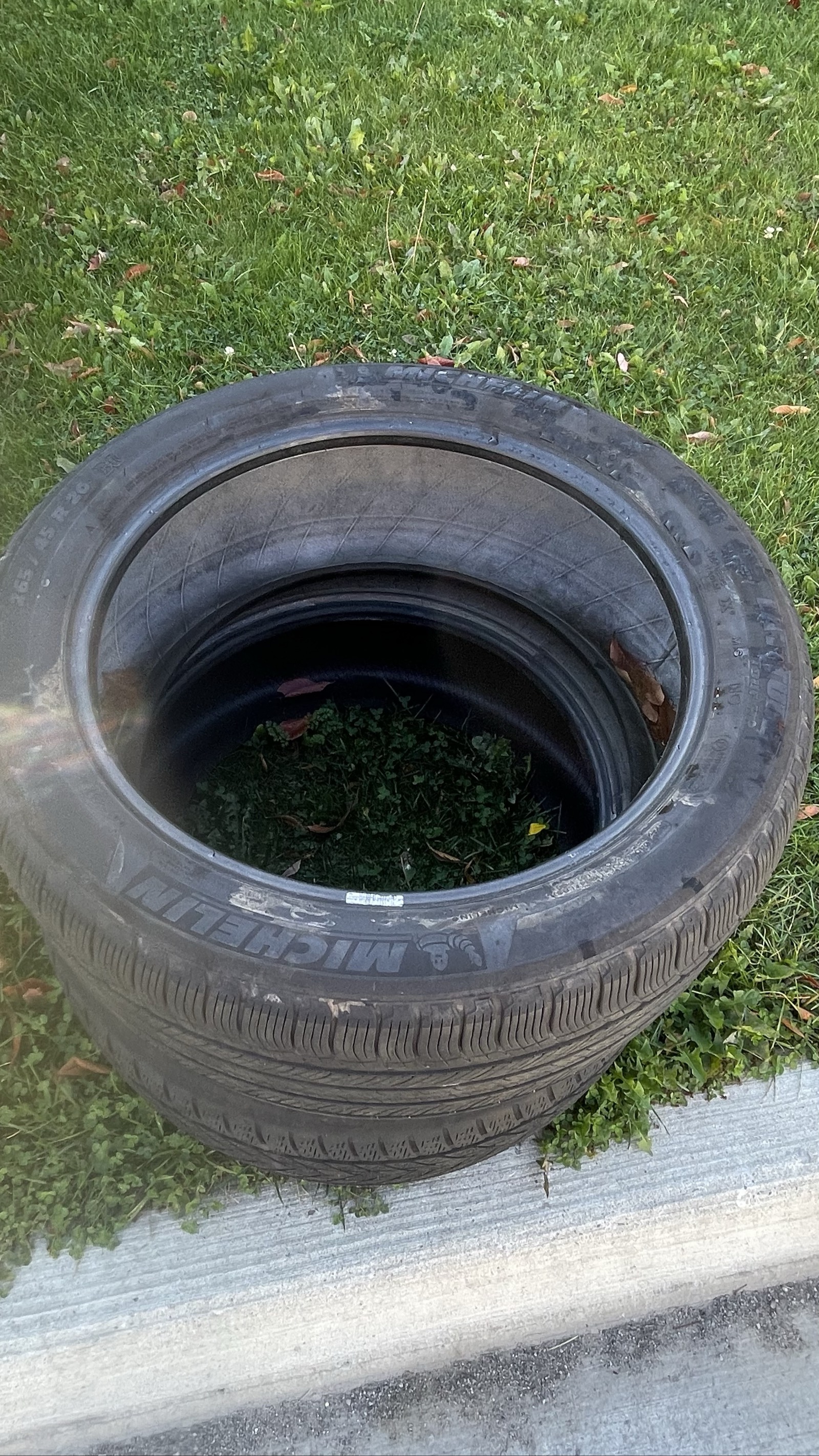 Michelin Latitude Tour HP 265/45 R20 Tires